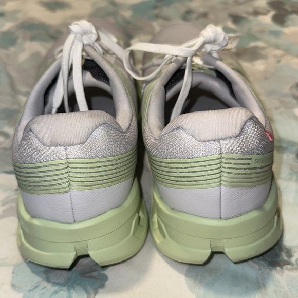 On Cloudgo Women’s Running Shoes Size 11 Like New - Picture 3 of 16